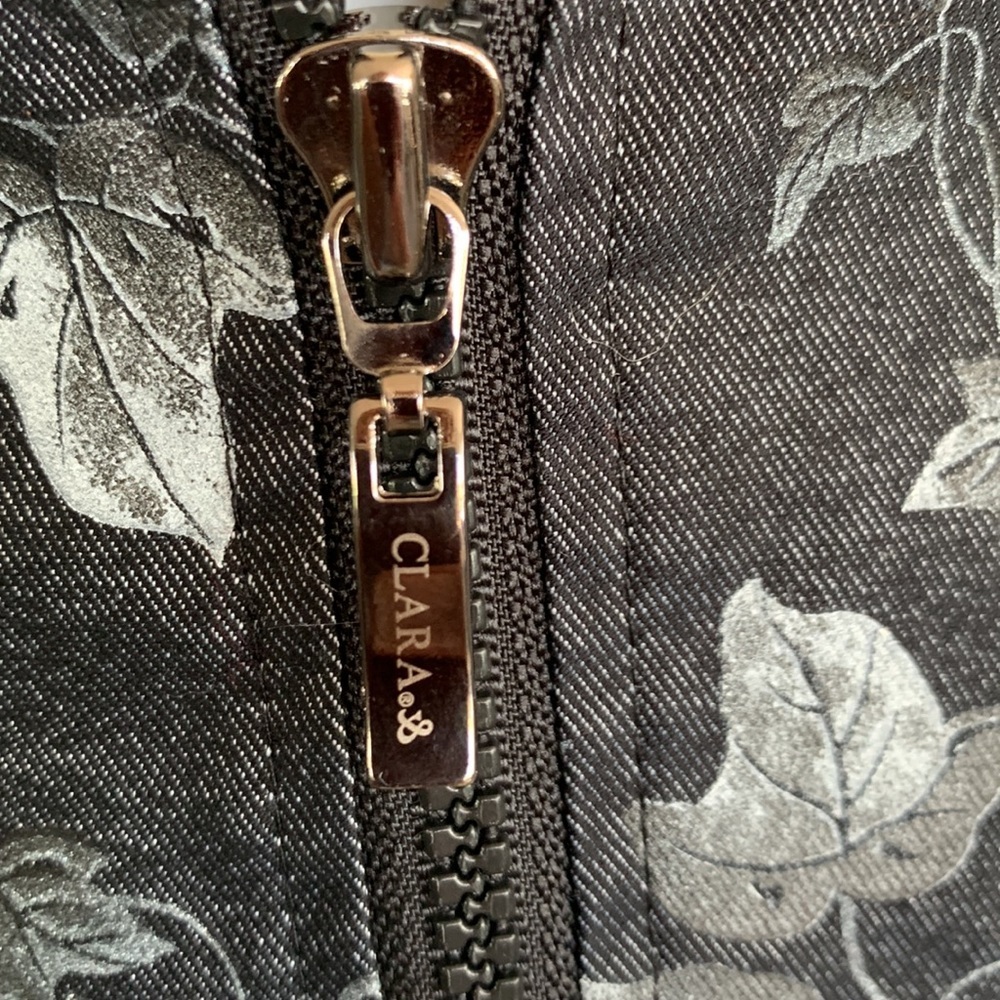 CLARA S by CLARA SUNWOO Grey denim jacket, light weight, stencil leaves. S - Picture 8 of 16